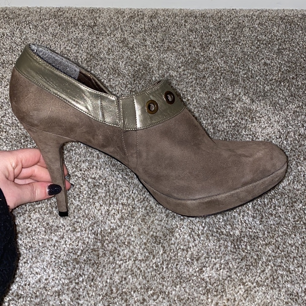 Vguc Stuart Weizmann Heeled Booties Boots Heels S… - image 4